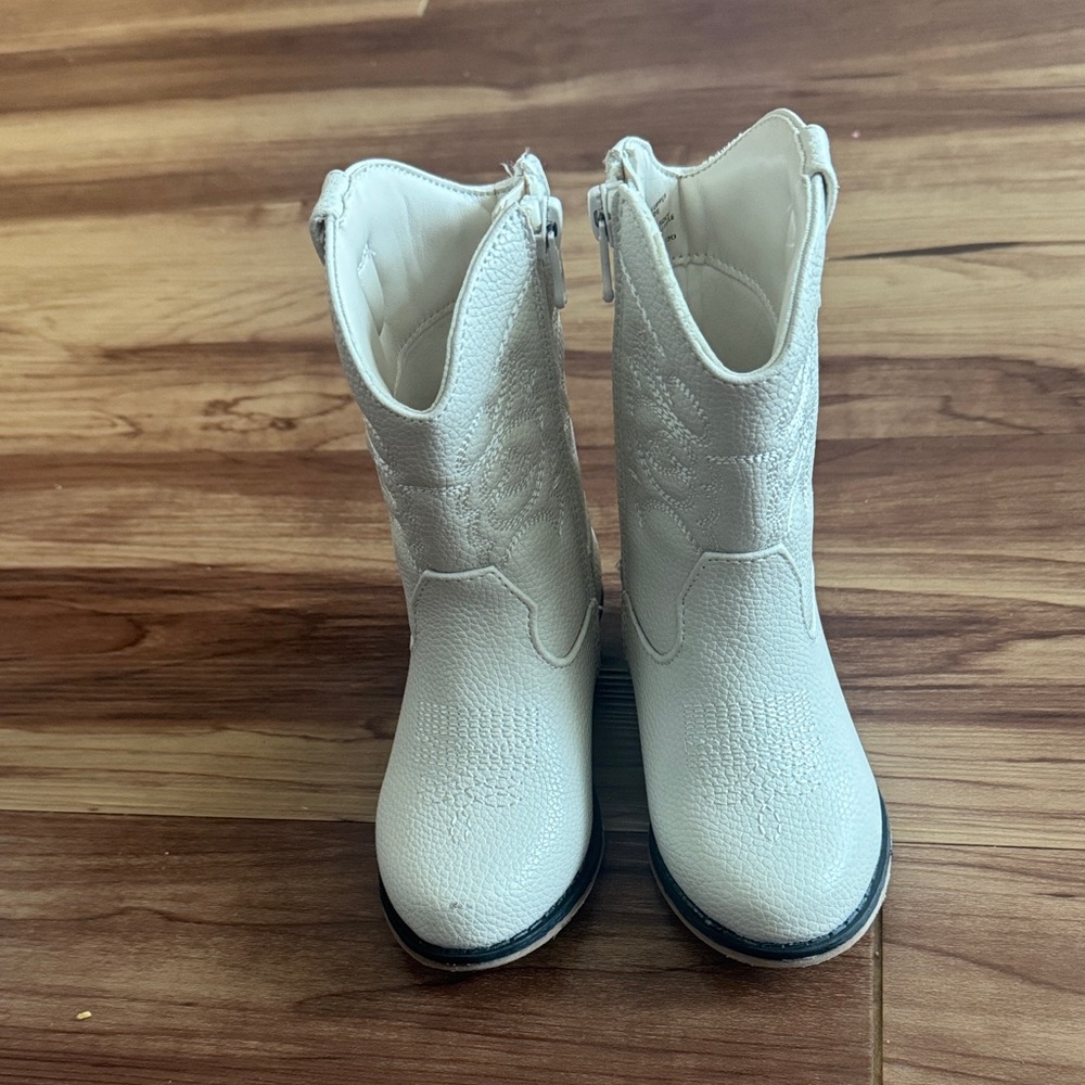 Chic Cream Kids Boots